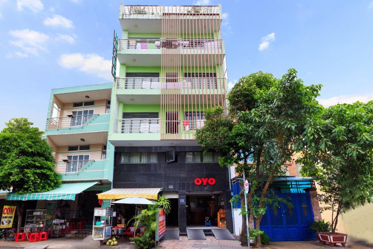 Hotel Reddoorz Near Bau Cat