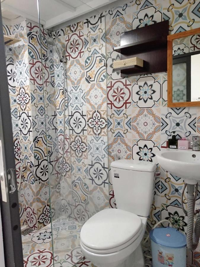 Diamond Rainbow - The Centre Hostel *