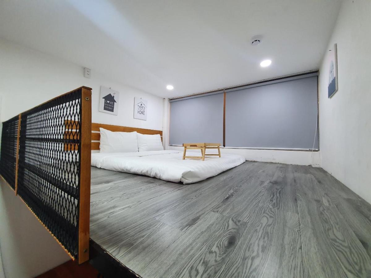 Diamond Rainbow - The Centre Hostel Ho Chi Minh City