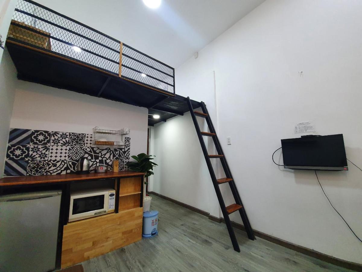 Diamond Rainbow - The Centre Hostel *