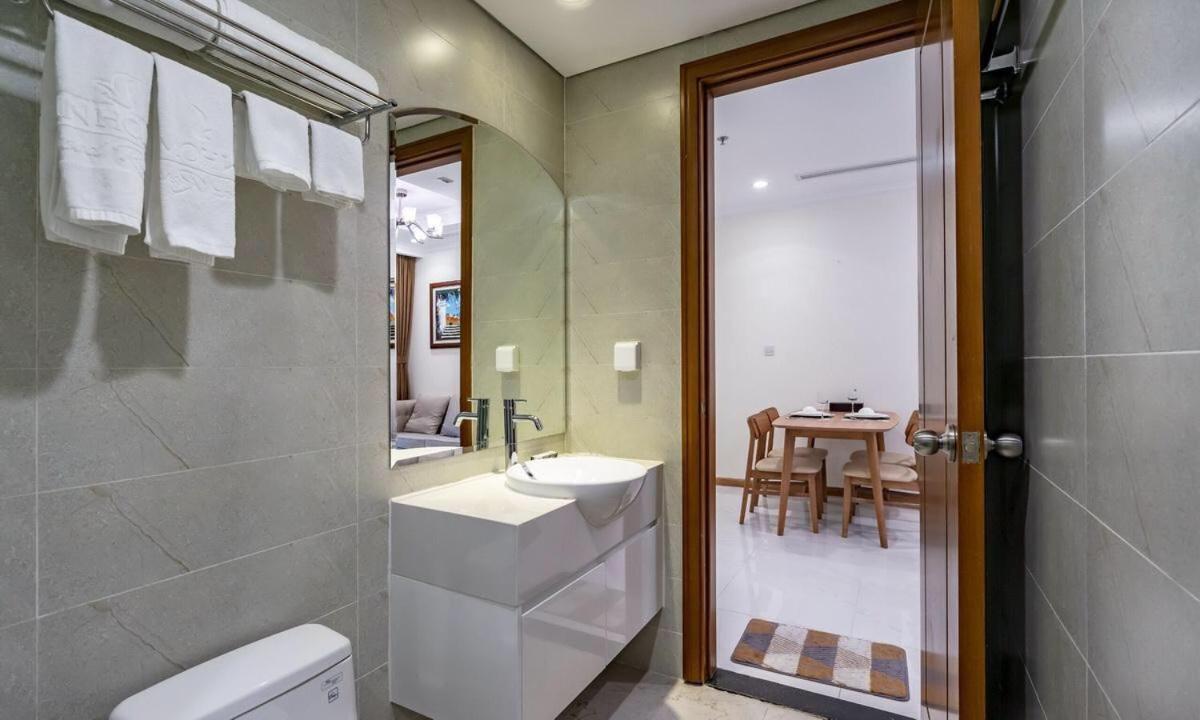 Cherry Homeapart Vinhomes Park Apartment Ho Chi Minh City