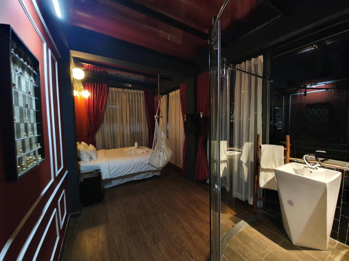 Diamond Rainbow - The Centre Hostel