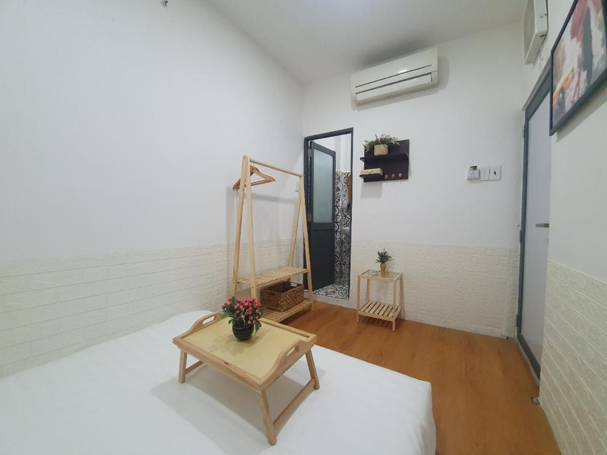 Diamond Rainbow - The Centre Hostel *