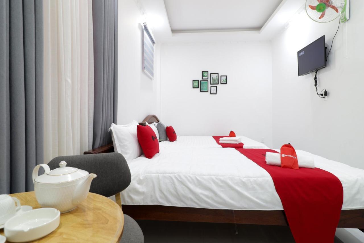 Reddoorz Luxury Vuon Lai 2*