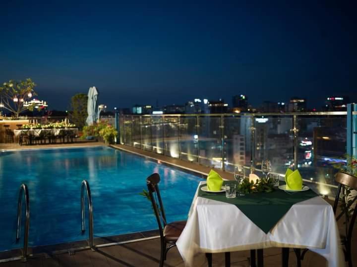 Hotel A25 - 29 Le Thi Hong Gam 3*