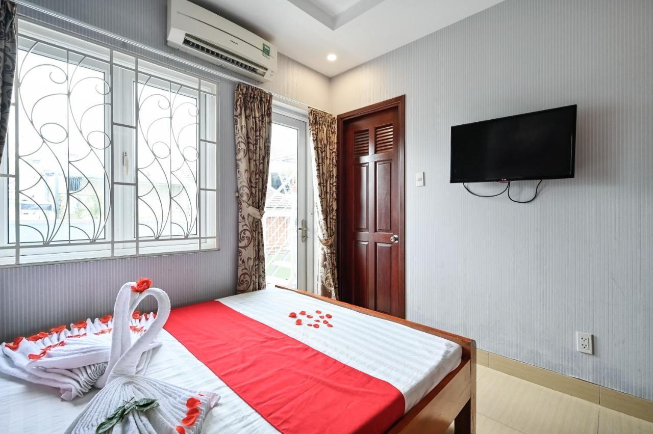 Khách sạn Quang Hoa Airport 2*