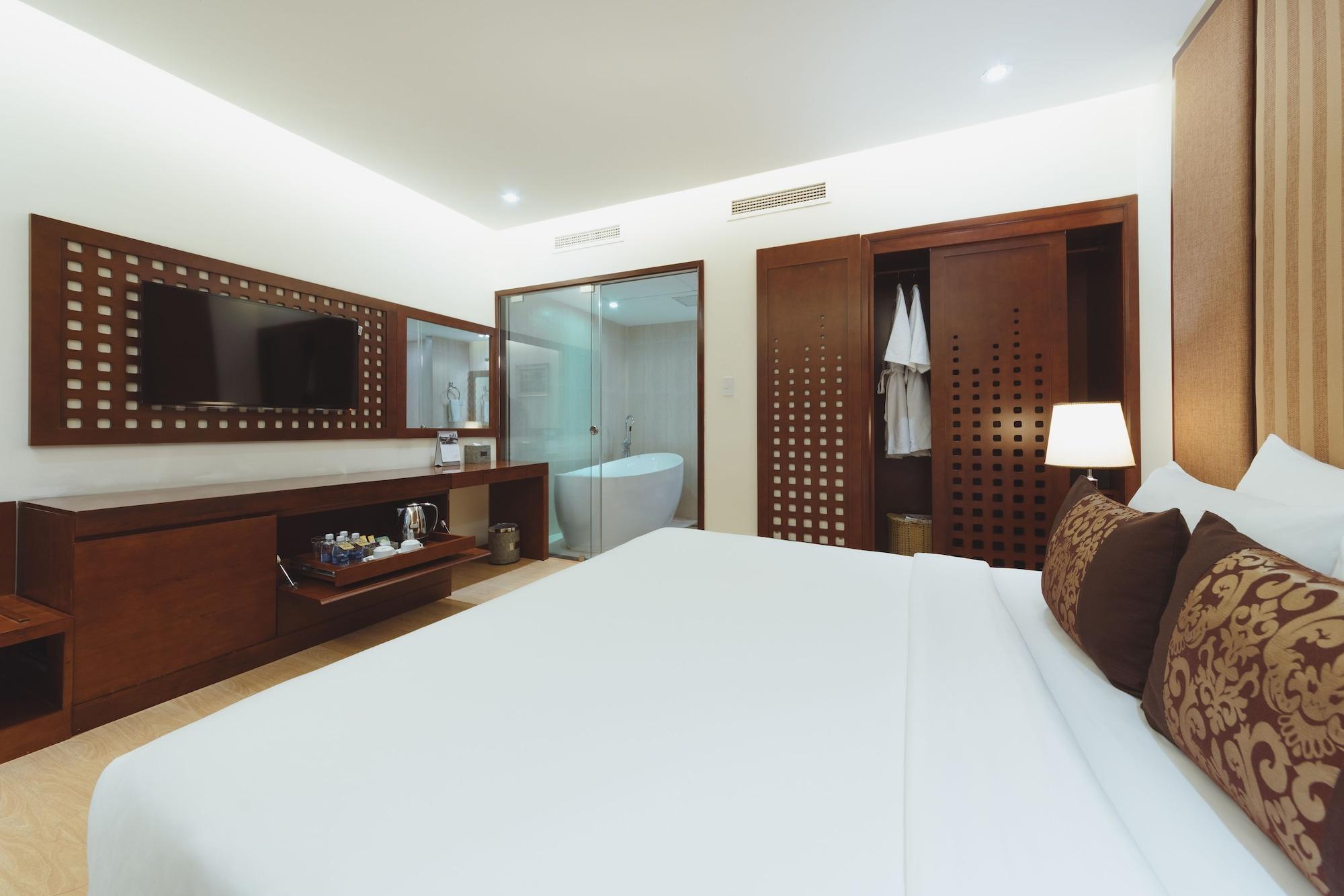 Hotel Paragon Saigon 4*