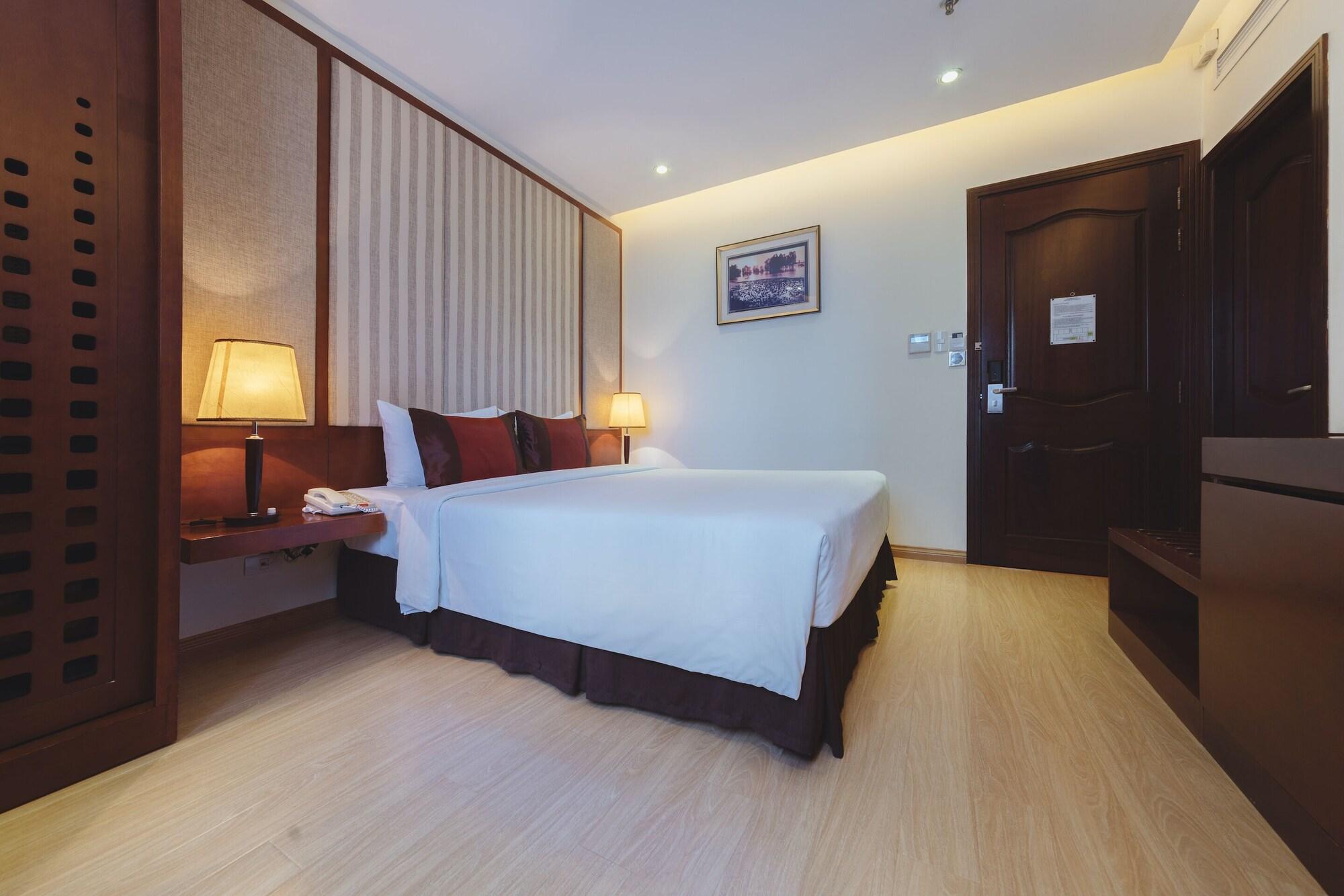Hotel Paragon Saigon 4*