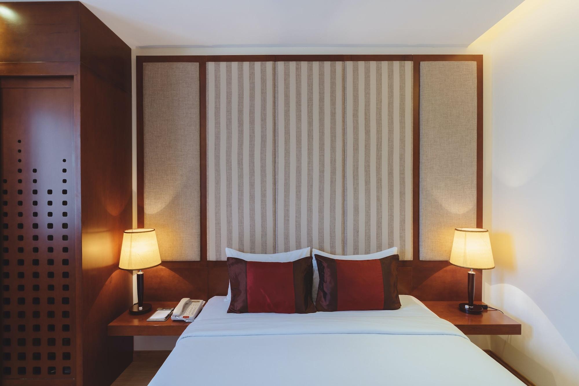 Paragon Saigon 4*
