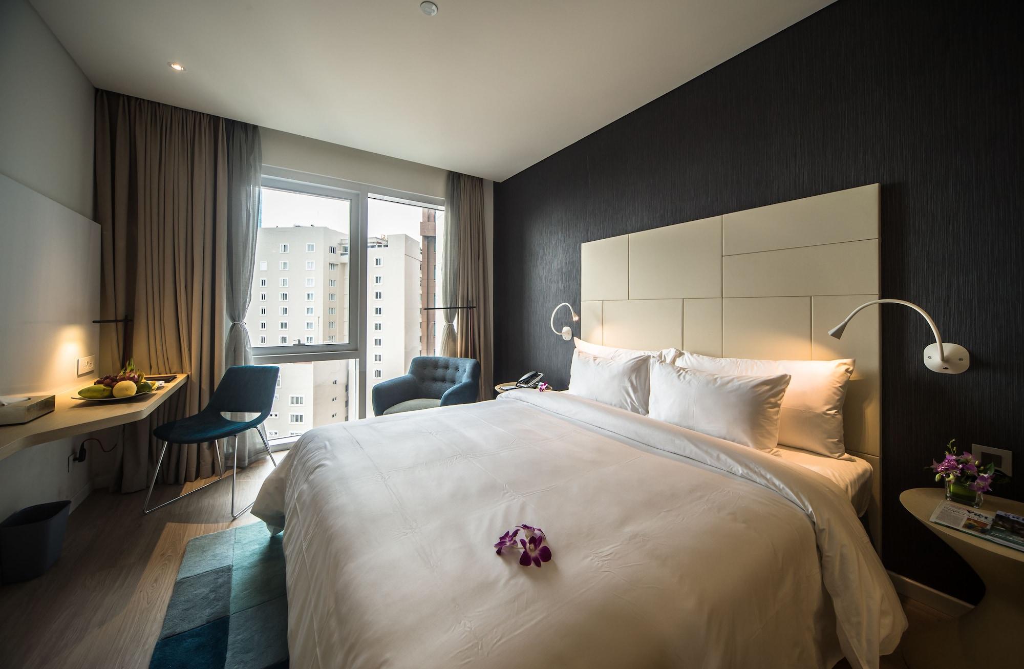 Liberty Saigon Riverside Hotel 4*