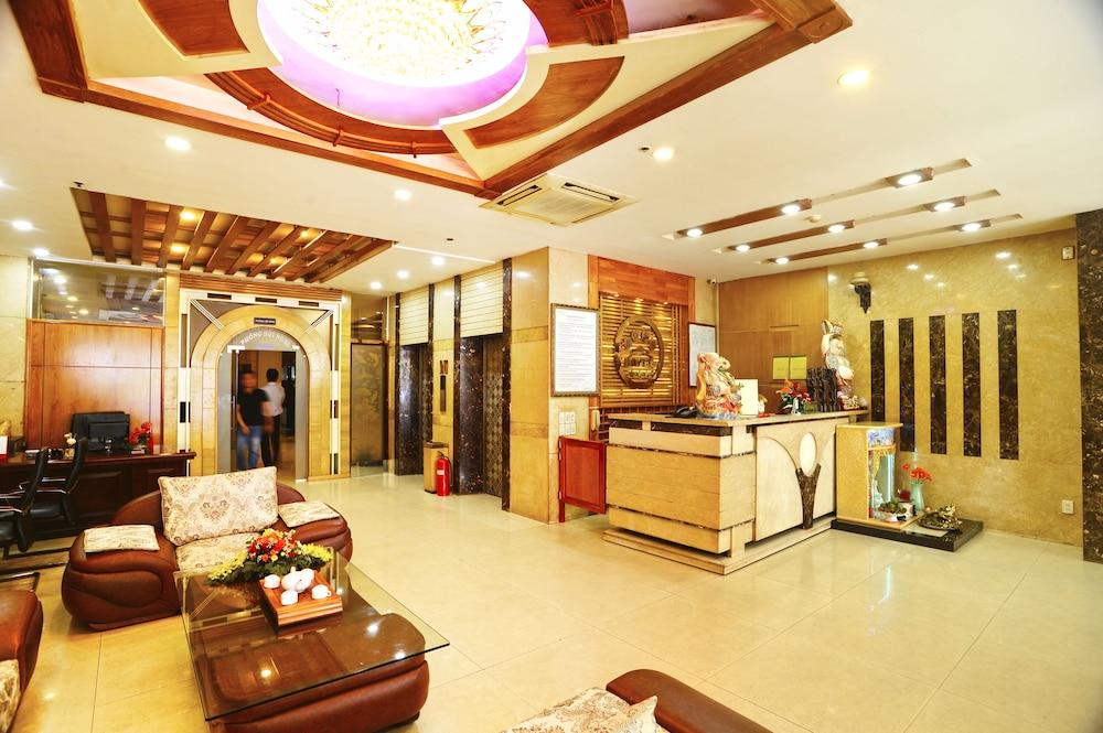 Boss Palace Hotel