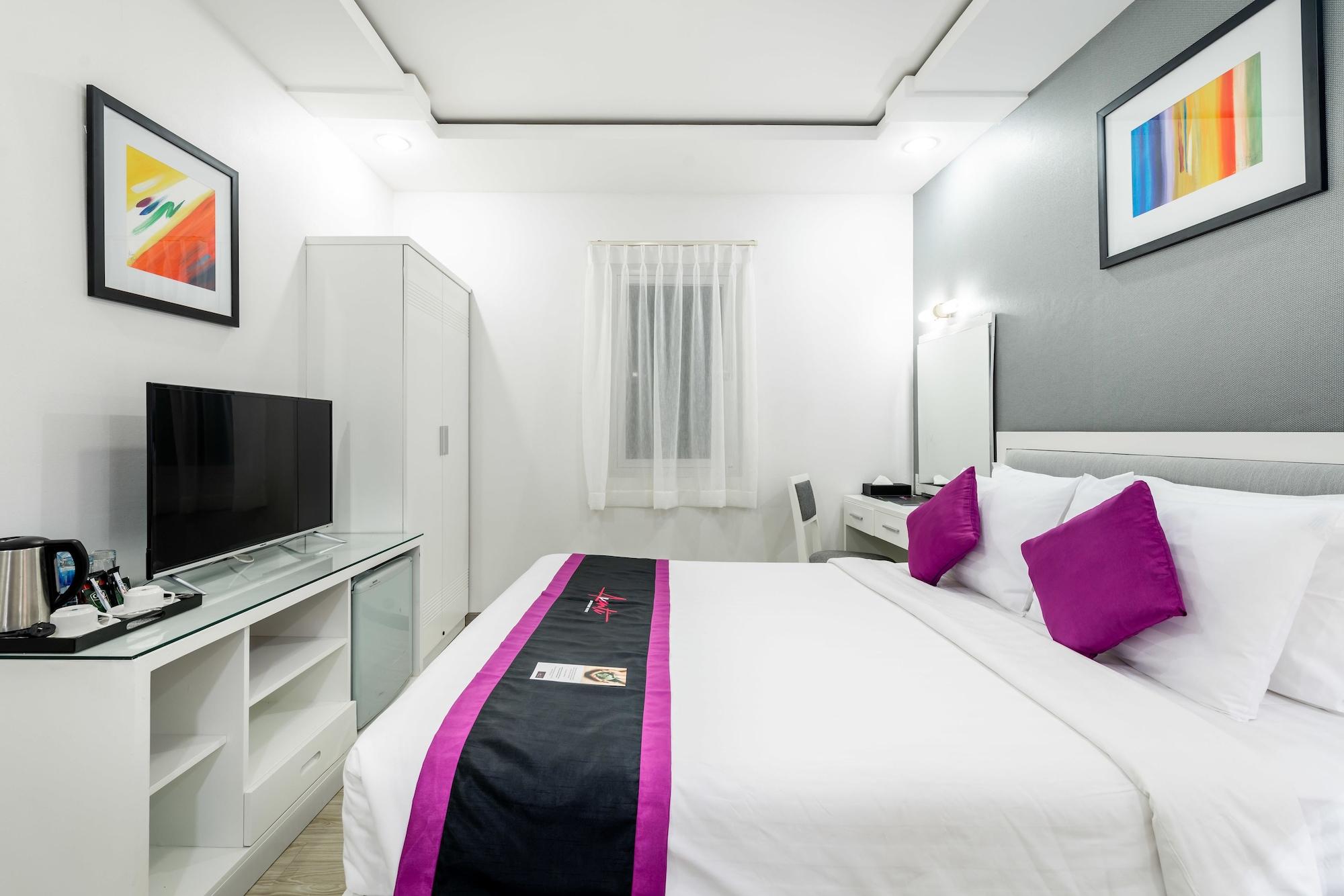 Avanti Boutique 3*