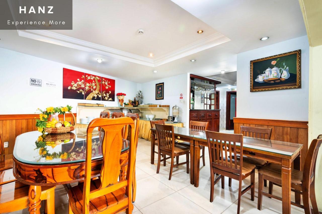 Hanz Vuong Quang Saigon 2*