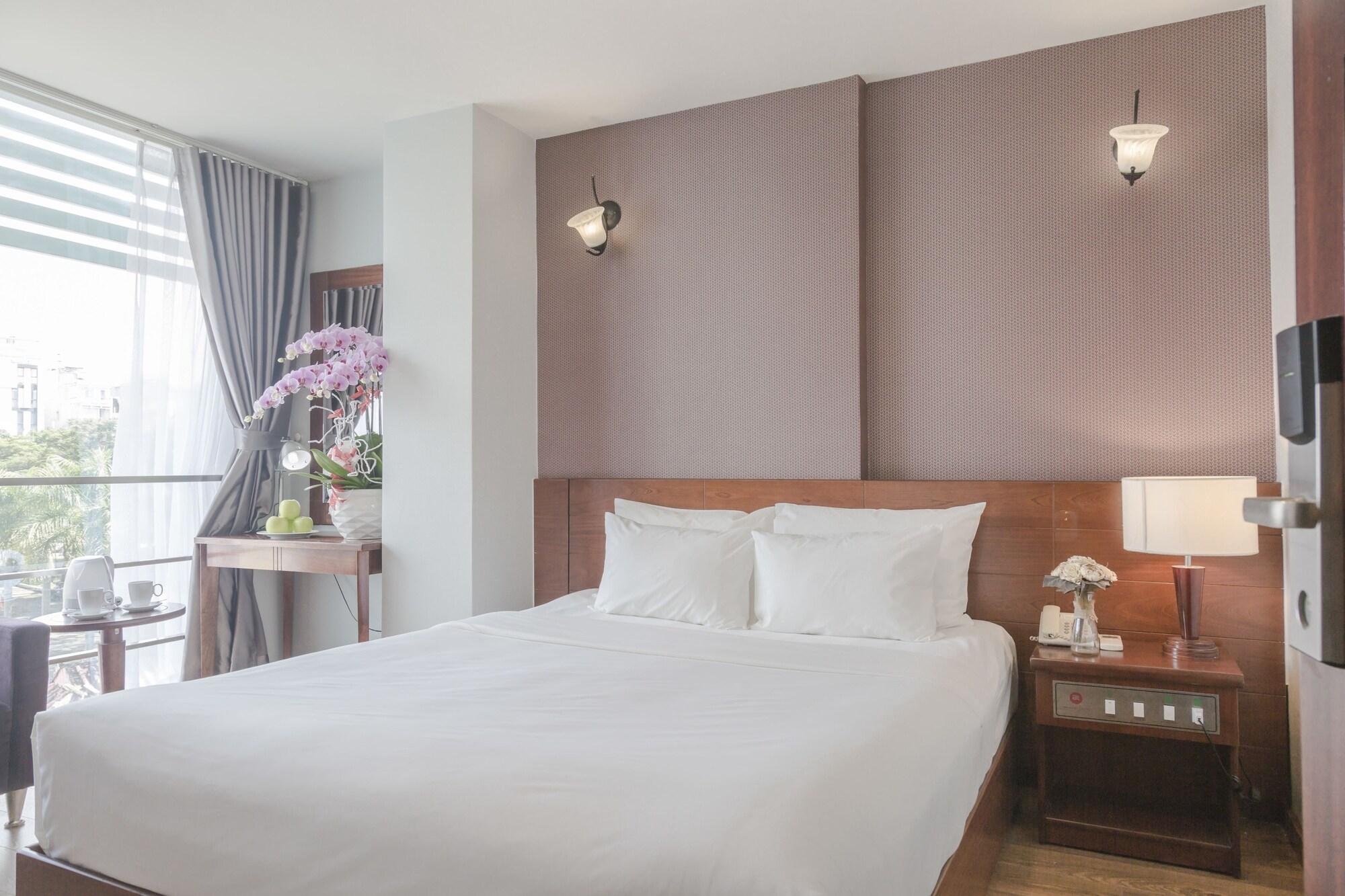 Hotel Park View Saigon 3*