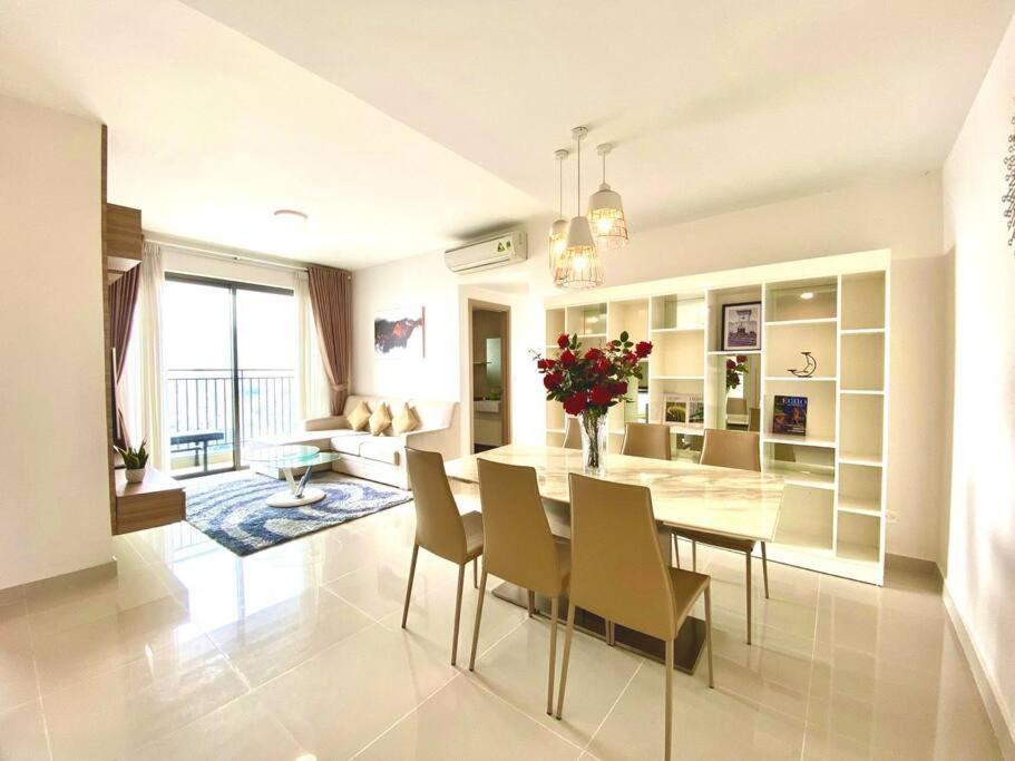 Biggest And Luxurious 3brs Rivergate Apartment Ho Chi Minh City