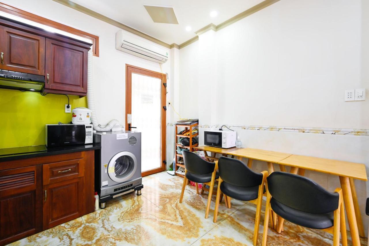 Căn hộ Huyen House *