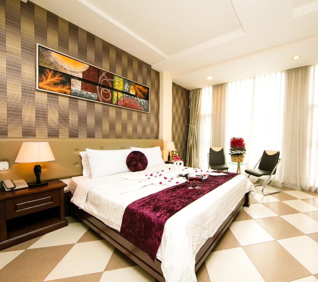 Quy Hung Hotel Central Hotel 3*