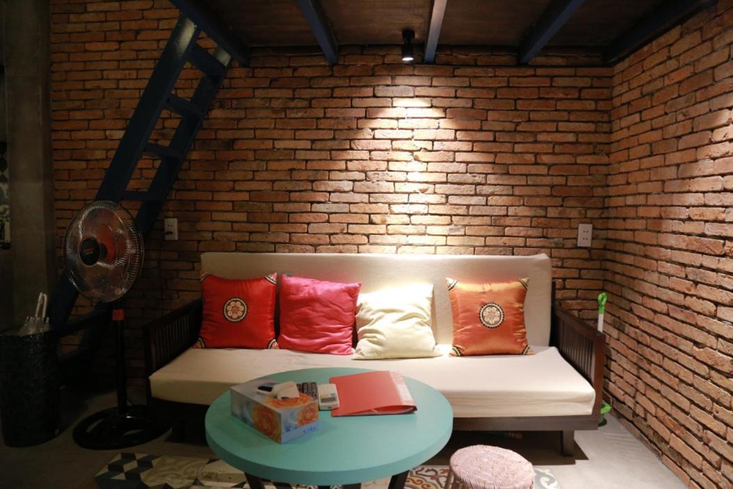 Stay&chill - S.1: Ancient Nearby Bui Vien Guest house *