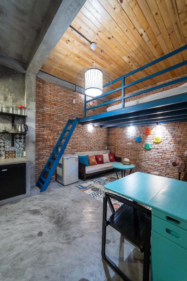 Stay&chill - S.1: Ancient Nearby Bui Vien Guest house