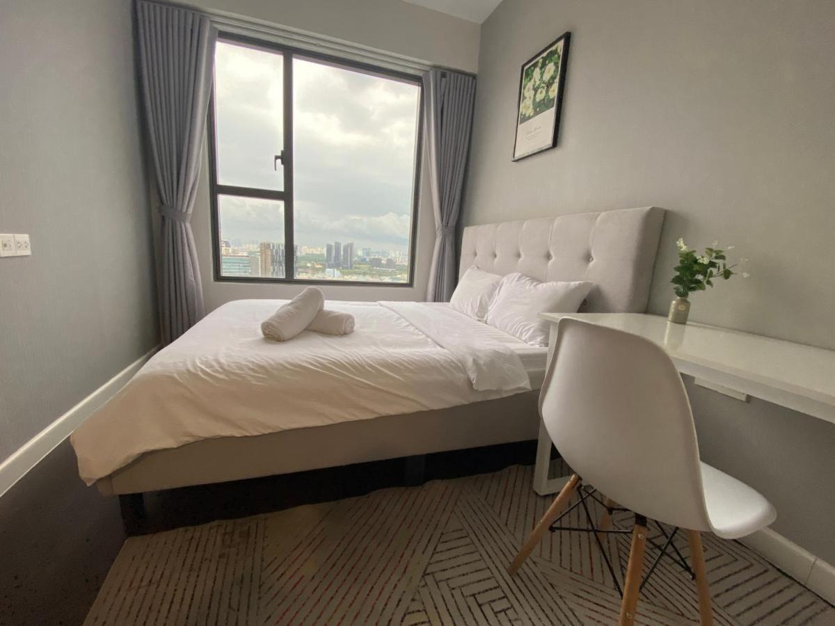Your @free Pool And Gym Apartment