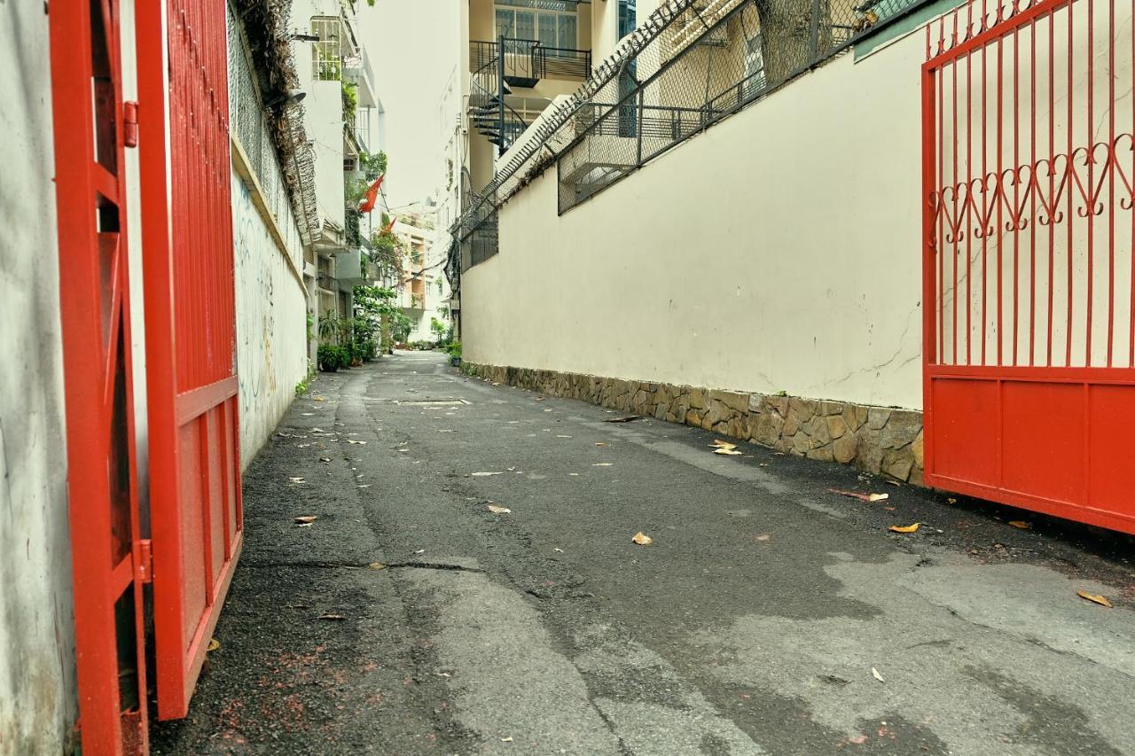 Peaceful Saigon - Entire House 1br In District 1 - Pet-friendly Apartment