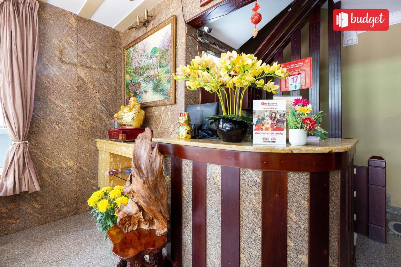Reddoorz Nguyen Khang Tran Nao Hotel