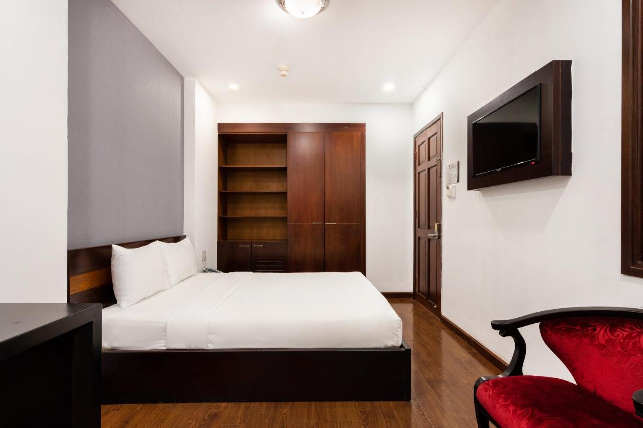 A&A Toronto Hotel 2*