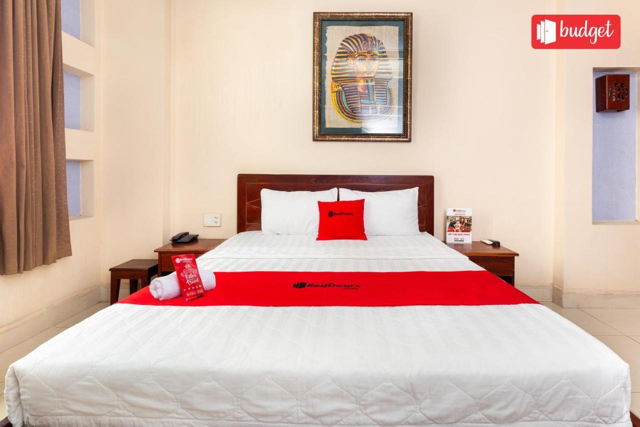 Reddoorz Nguyen Khang Tran Nao Hotel
