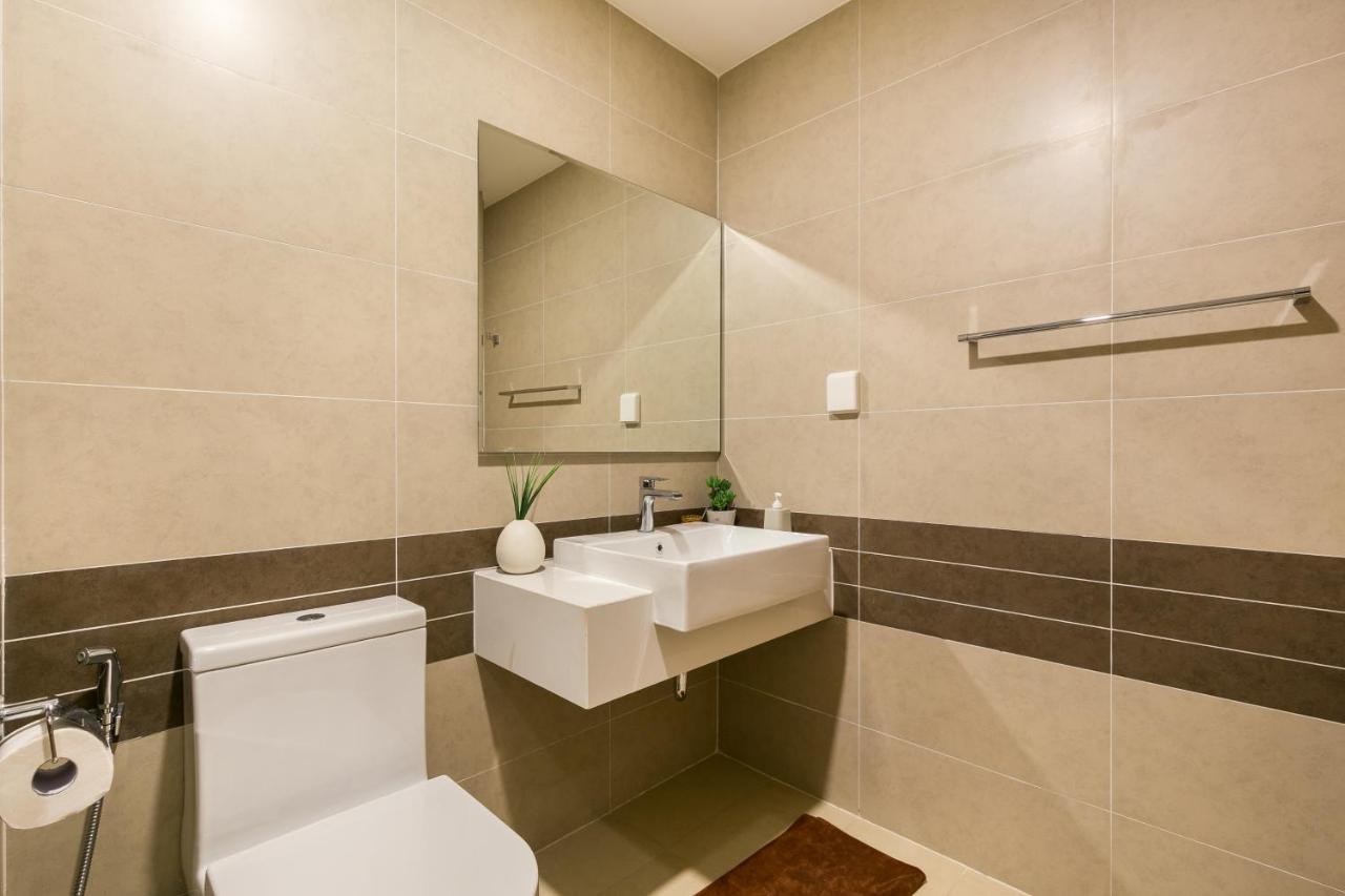 Spacious Saigon - Infinity Pool In Rivergate Apartment *