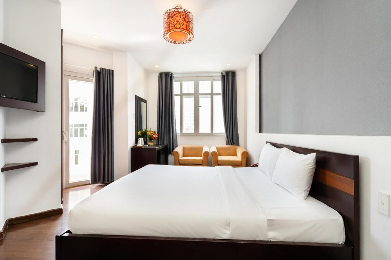 A&A Toronto Hotel 2*