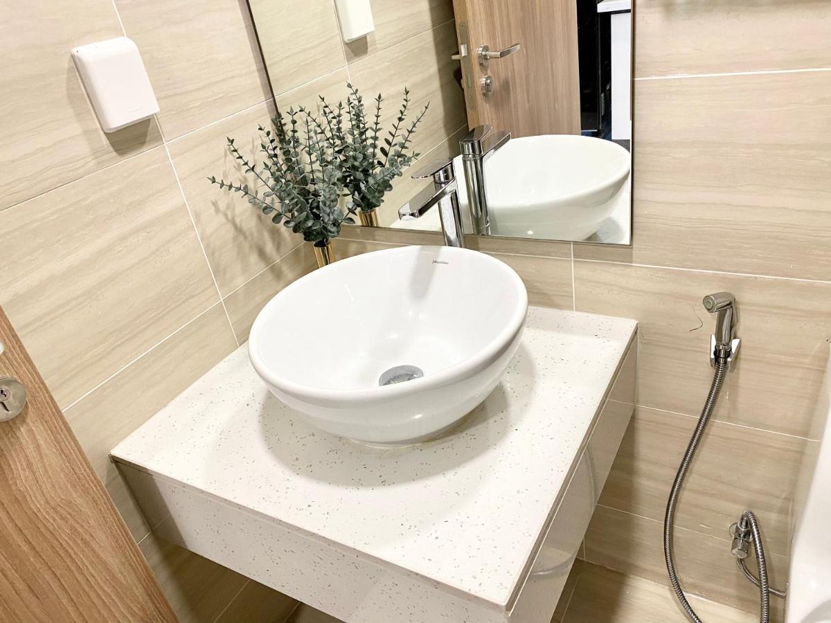 Yu Premium Luxury 2bedrooms Condotel In D1 Near Bui Vien Street Apartment