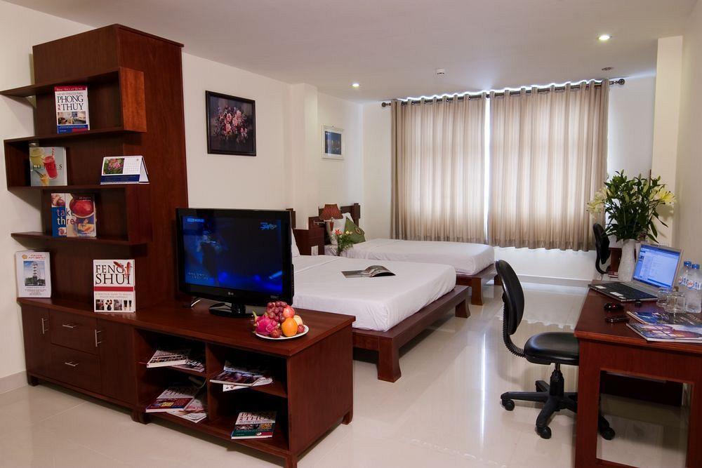 Ipeace - Bui Vien Walking Street Hotel