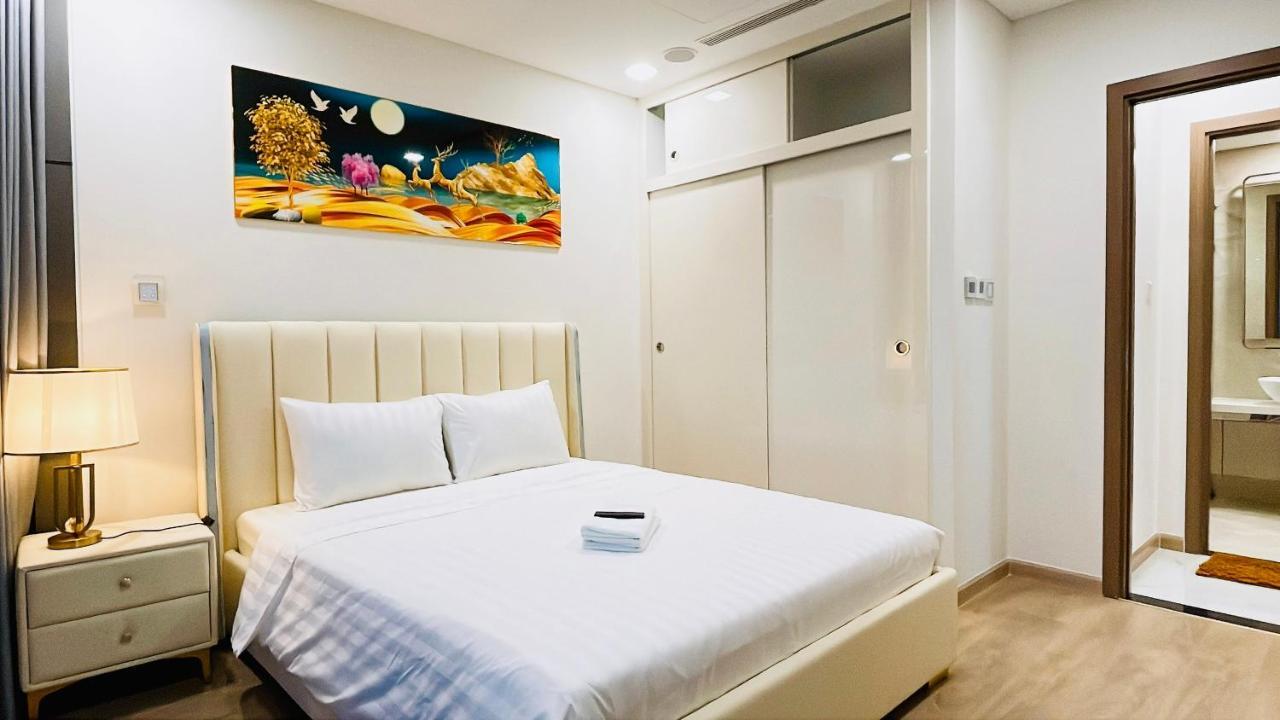 Happy Homes - Vinhomes Park * Ho Chi Minh City