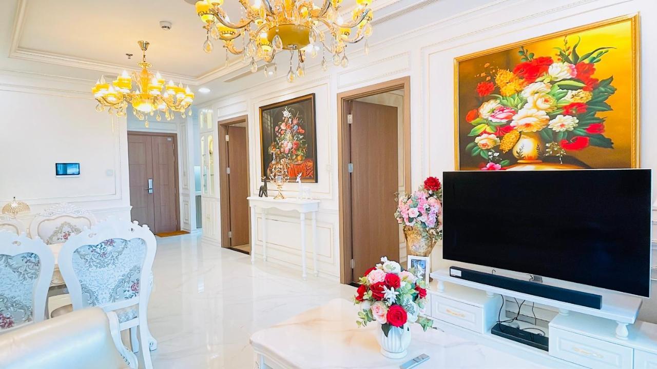 Happy Homes - Vinhomes Park Apartment Ho Chi Minh City