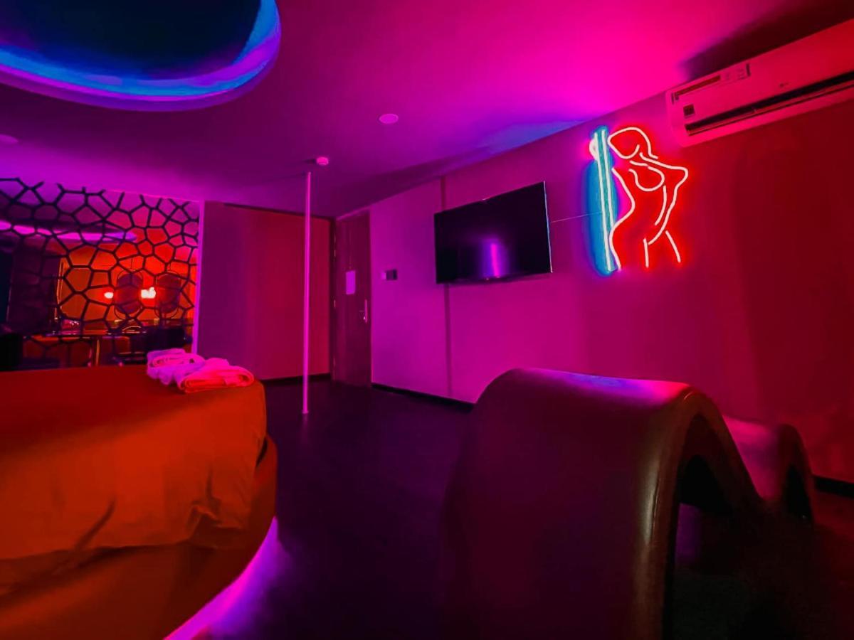 Casabalanca Erotic Apartment *