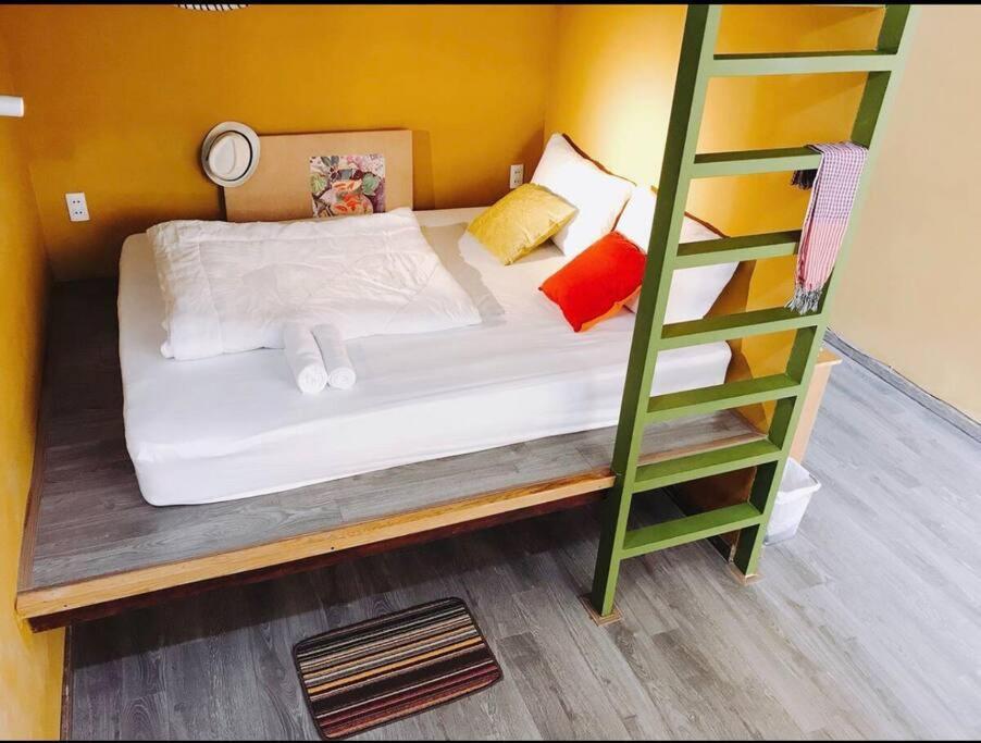 Galaxy Dist1 Apartment