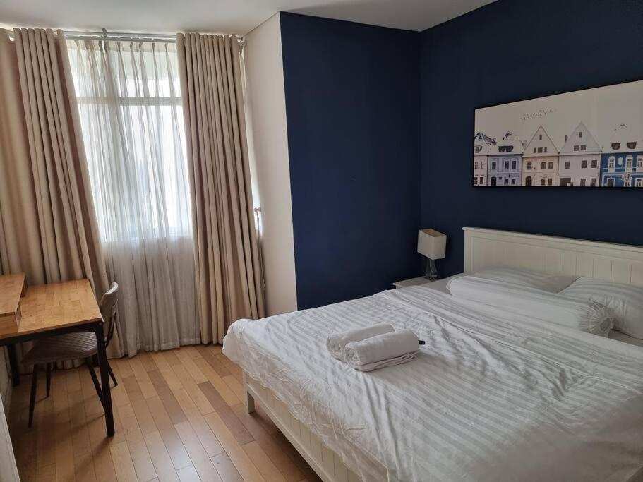 City Garden Apartment