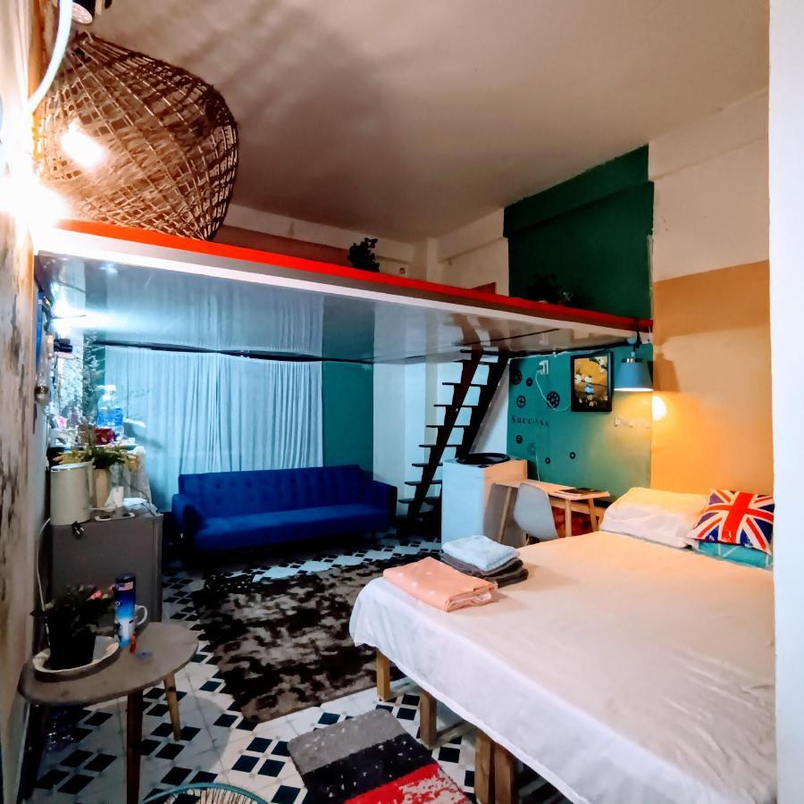 134 Lily's Colorful Private House In Center