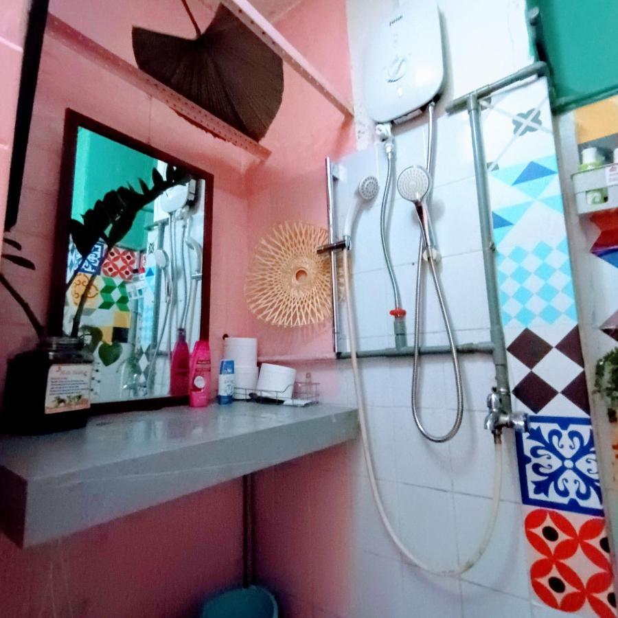 134 Lily's Colorful Private House In Center Apartment
