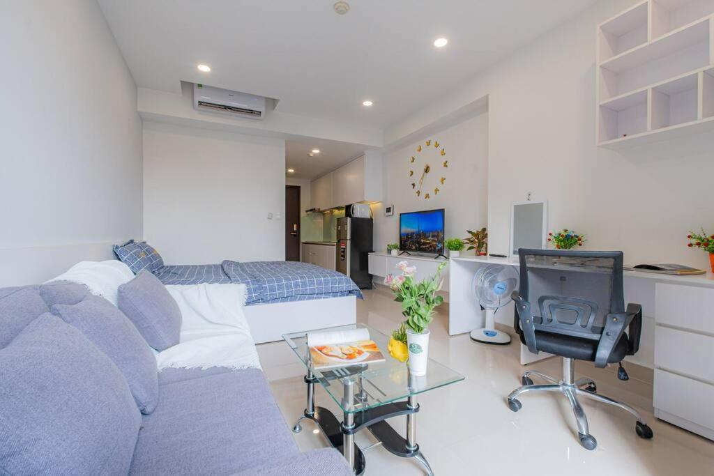 Near Airport, 5 Minutes To Center Apartment
