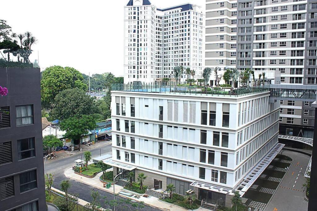 Near Airport, 5 Minutes To Center Apartment *