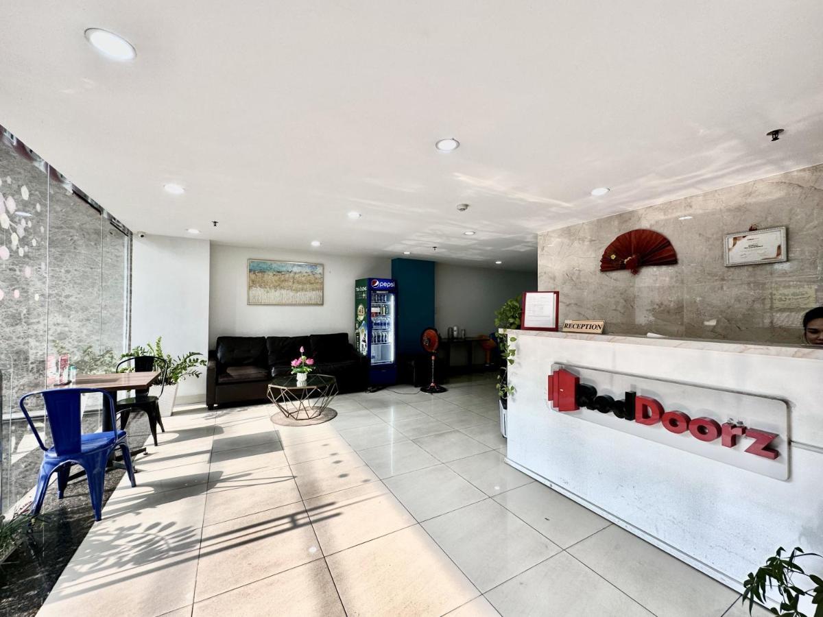 The Jade Near Tan Son Nhat Airport Hotel
