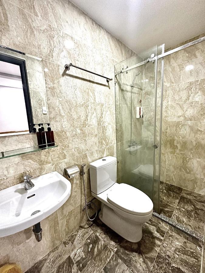 Hotel The Jade Near Tan Son Nhat Airport 3*