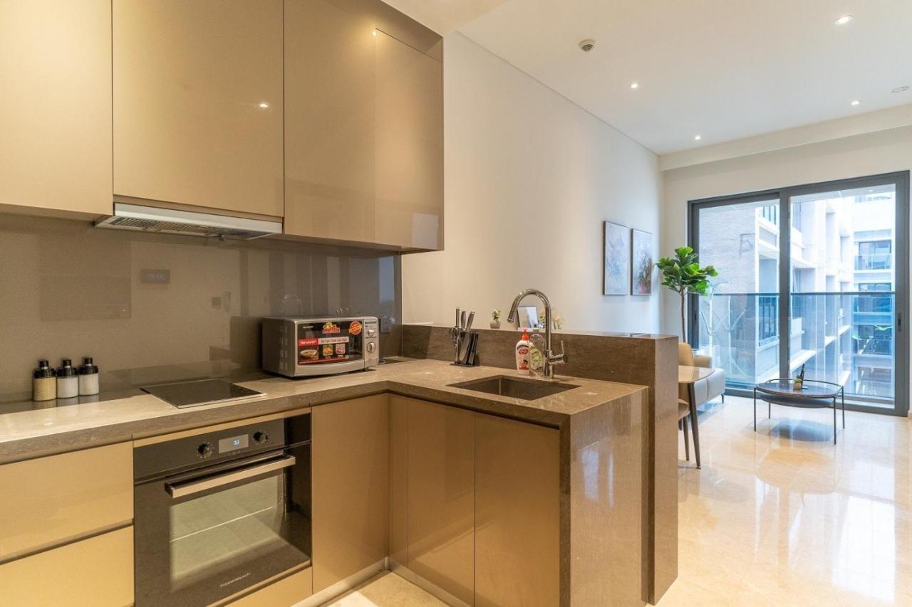 De Lux Marq, 2 Bedrooms At Dist 1, Pool,gym Apartment