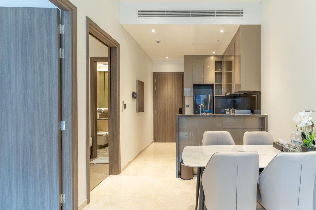 De Lux Marq, 2 Bedrooms At Dist 1, Pool,gym *