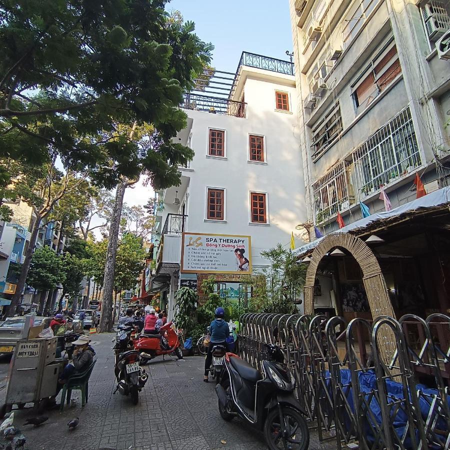 134 Lily's Colorful Private House In Center Ho Chi Minh City