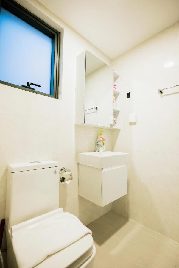 Tun 2brs In Dist 1 Downtown Location *