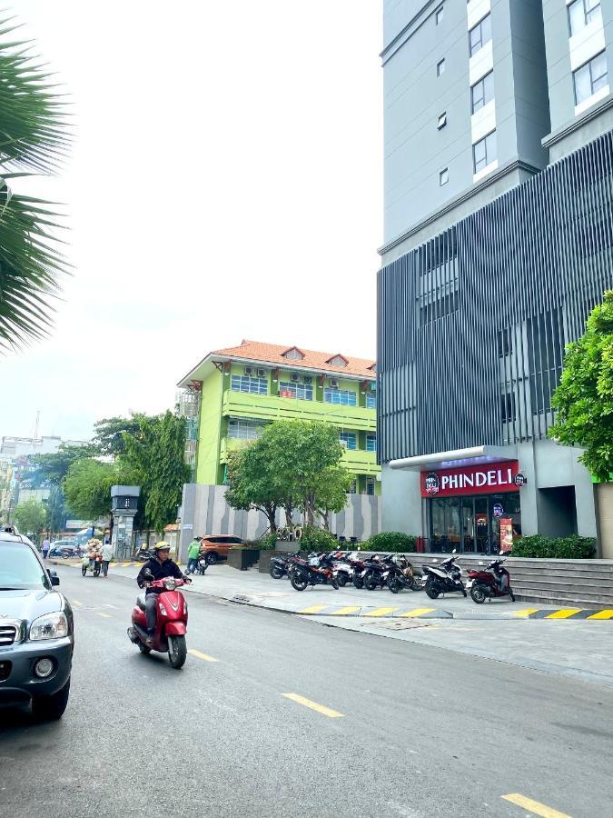 Tun 2brs In Dist 1 Downtown Location