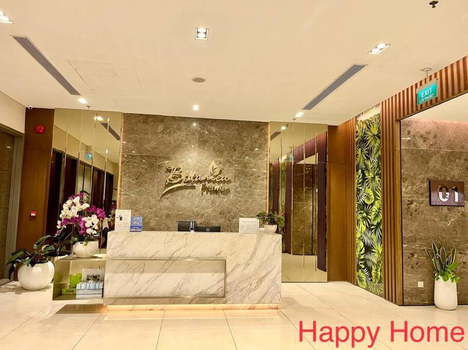 Apartment Near Airport - Botanica Premire -