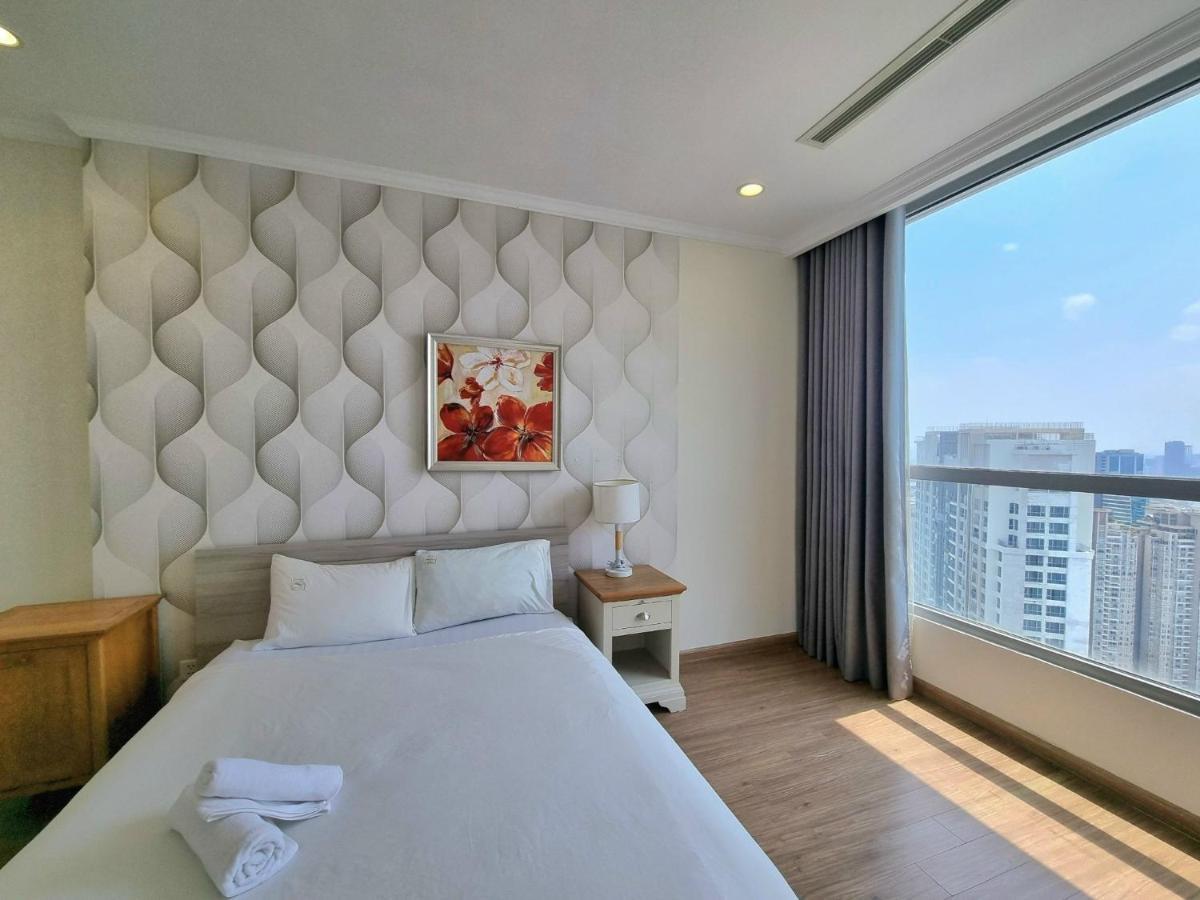 Apartment Queen House - Vinhomes Park
